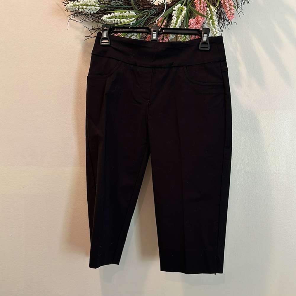 NWT RUBY RED CAPRIS - Picture 4 of 7
